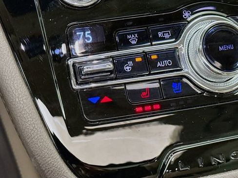 Used 2020 Lincoln Corsair Reserve w/ Equipment Group 201A image 21