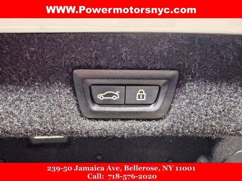 Used 2020 BMW 530i xDrive w/ Convenience Package AWD/4WD image 10