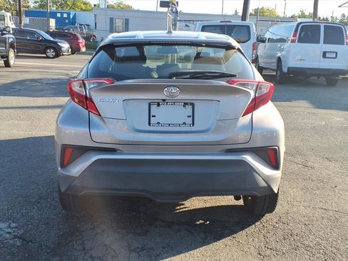 Used 2019 Toyota C-HR LE image 5
