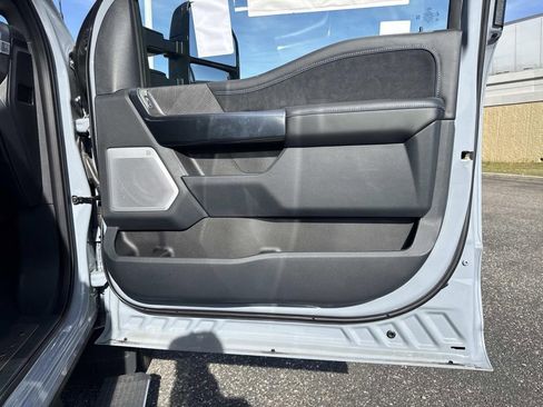 New 2025 Ford F350 Platinum image 28