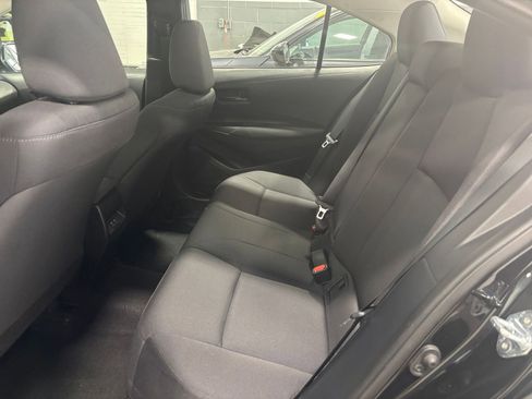 Used 2025 Toyota Corolla LE image 37
