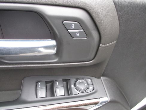 Used 2023 Chevrolet Silverado 2500 LT w/ Convenience Package image 13