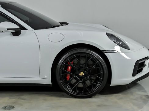 Used 2024 Porsche 911 Carrera GTS RWD image 15