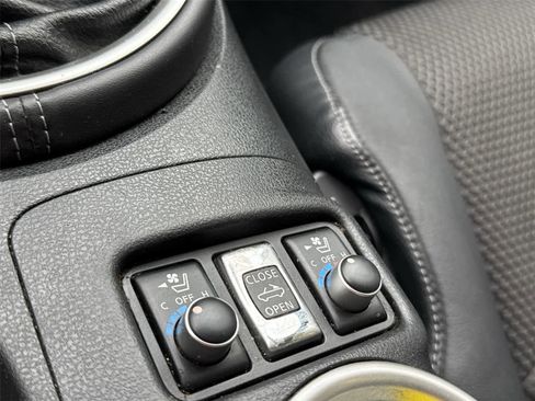 Used 2014 Nissan 370Z Touring w/ Sport Package RWD image 17