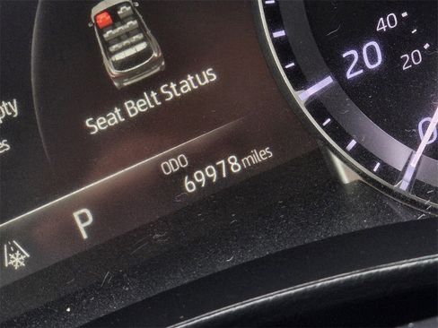 Used 2023 Toyota Highlander LE image 13