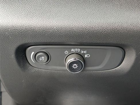 Used 2023 Chevrolet Traverse LT w/ LT Premium Package AWD/4WD image 26