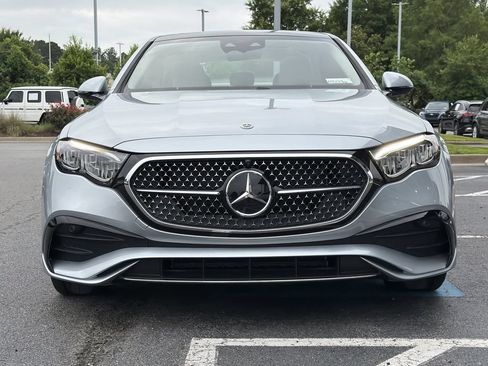 New 2026 Mercedes-Benz E 350 4MATIC Sedan image 8