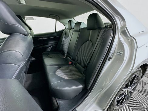 Used 2021 Toyota Camry SE image 25
