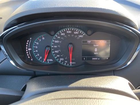 Used 2022 Chevrolet Trax LT w/ LT Convenience Package image 12