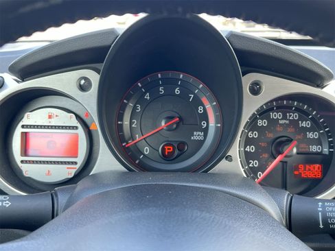 Used 2010 Nissan 370Z Touring w/ Sport Pkg image 29