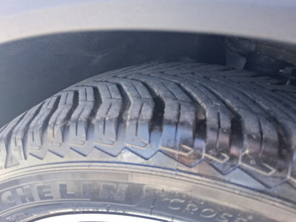 Used 2020 Ford Escape Titanium FWD image 16
