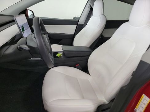 Used 2021 Tesla Model Y Long Range AWD/4WD image 10