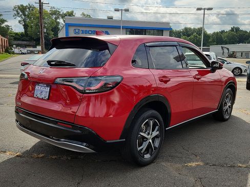 Used 2024 Honda HR-V EX-L image 4