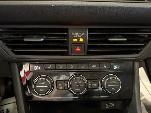 Used 2019 Volkswagen Jetta SEL FWD image 15