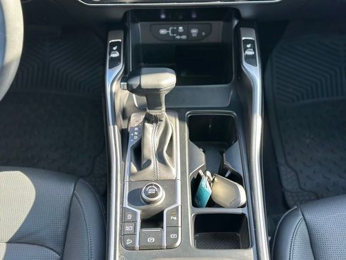 Used 2025 Kia Sorento S w/ Panoramic Sunroof Package image 18