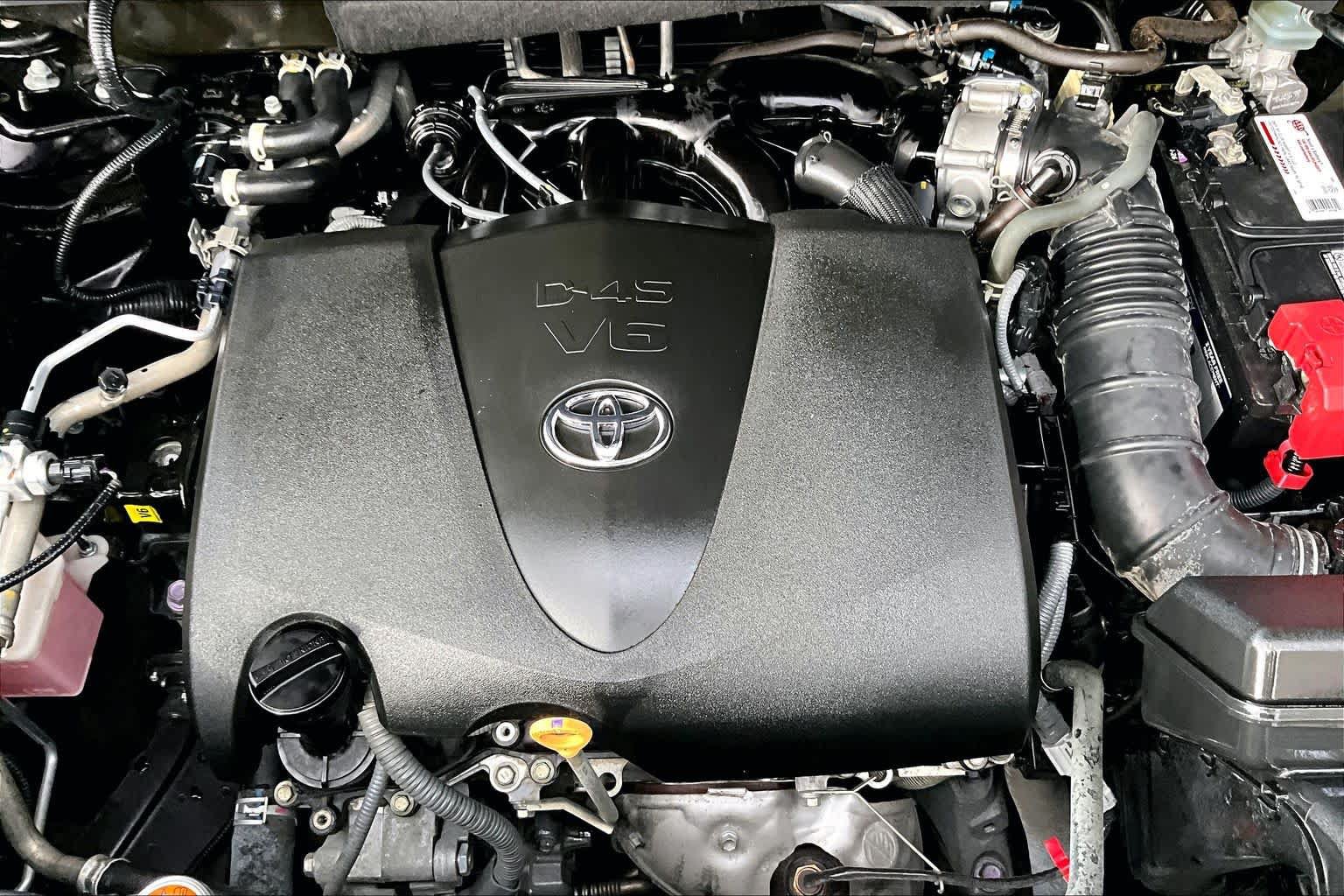 Used 2022 Toyota Highlander Limited AWD/4WD image 32
