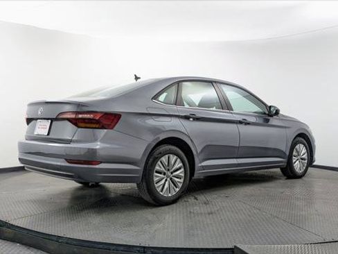Used 2019 Volkswagen Jetta S w/ Driver Assistance Package FWD image 8
