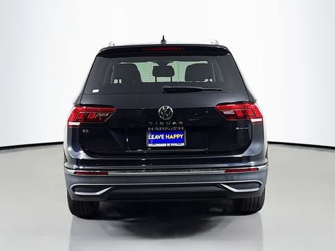 Certified 2023 Volkswagen Tiguan SE w/ Panoramic Sunroof Package AWD/4WD image 6
