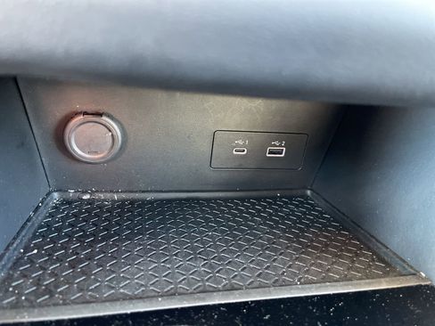 Used 2025 Nissan Pathfinder SV image 19