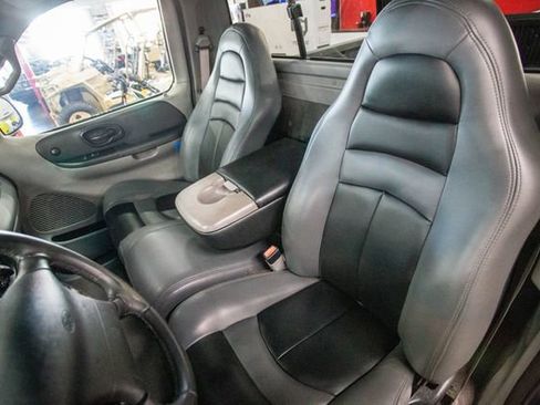 Used 2002 Ford F150 Lightning image 4