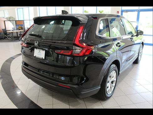 Certified 2024 Honda CR-V LX image 5
