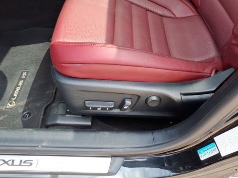 Used 2016 Lexus IS 200t RWD image 12
