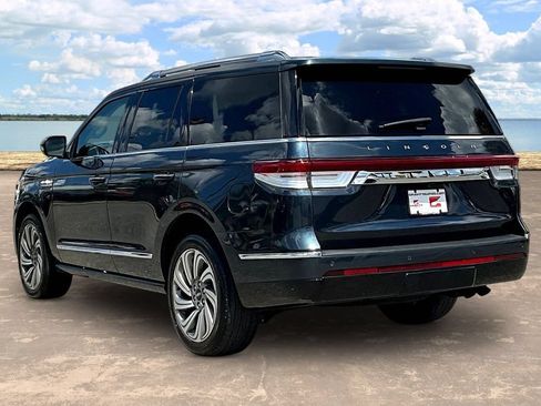 Used 2022 Lincoln Navigator Reserve AWD/4WD image 6