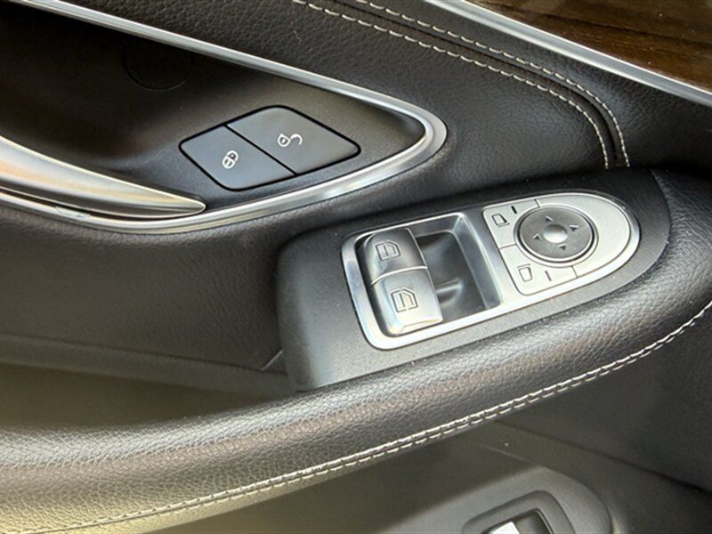 Used 2018 Mercedes-Benz C 300 Coupe image 21