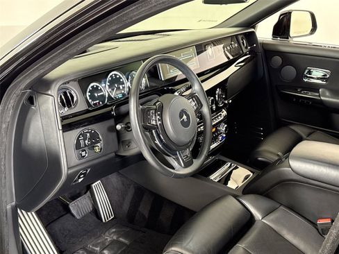 Used 2019 Rolls-Royce Phantom Sedan image 13