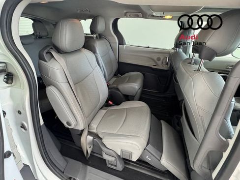 Used 2021 Toyota Sienna Limited FWD image 28
