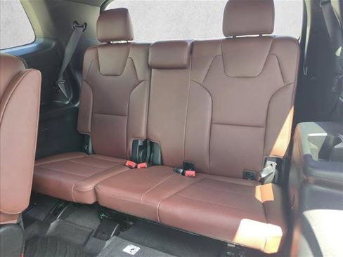 Used 2023 Kia Telluride EX w/ EX Captain's Chair Package FWD image 21