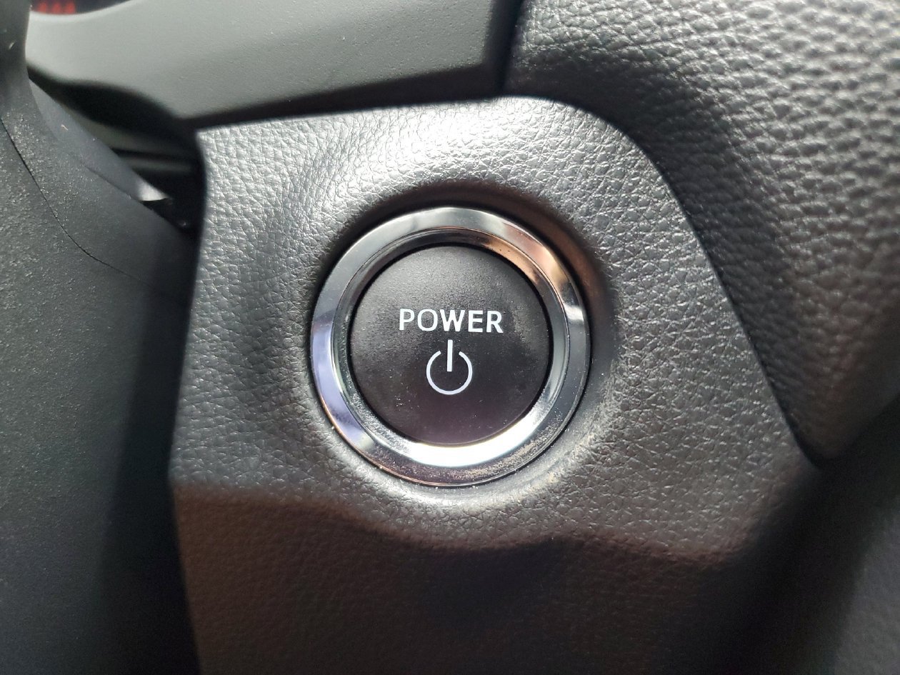 Used 2025 Toyota RAV4 SE AWD/4WD image 25