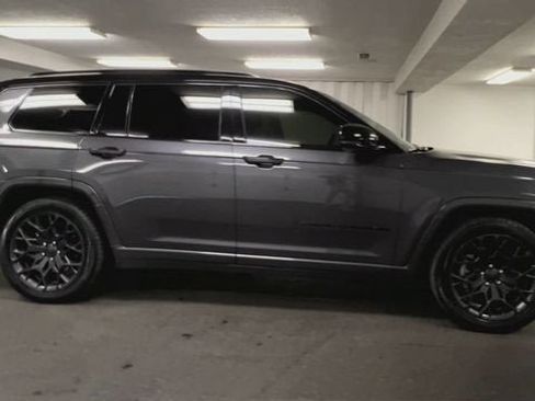Used 2024 Jeep Grand Cherokee L Summit AWD/4WD image 9