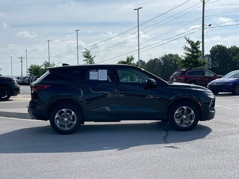 Used 2025 Chevrolet Blazer LT AWD/4WD image 8