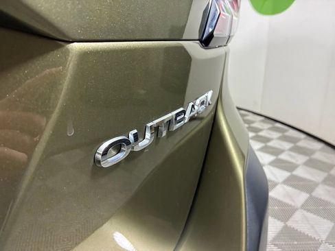 Used 2021 Subaru Outback Limited image 24