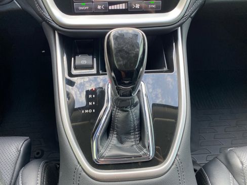 Used 2025 Subaru Outback Limited image 22