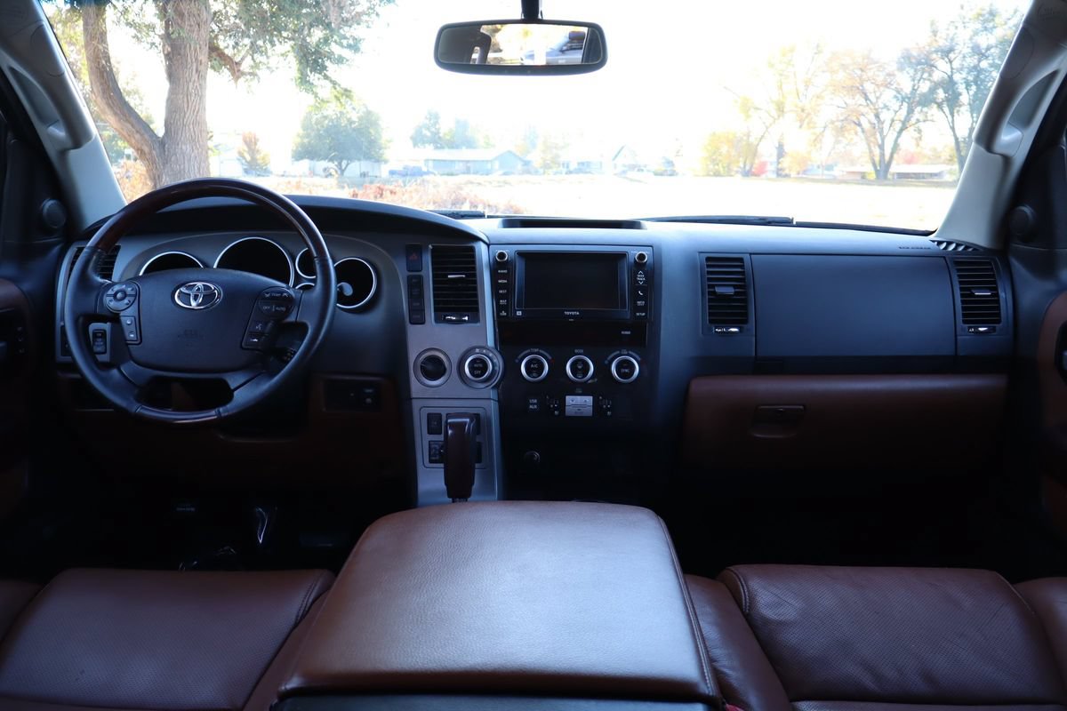 Used 2013 Toyota Sequoia Platinum AWD/4WD image 16