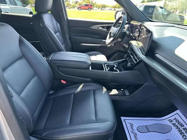 Certified 2025 Chevrolet Traverse LT FWD image 25