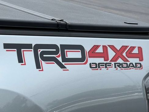 Used 2023 Toyota Tacoma TRD Off-Road w/ TRD Premium Off Road Package AWD/4WD image 2
