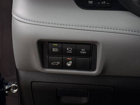 Certified 2026 Toyota Highlander Platinum AWD/4WD image 27
