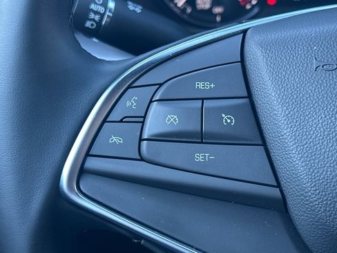 Used 2025 Cadillac XT5 Luxury w/ LPO, Red Accent Package image 32