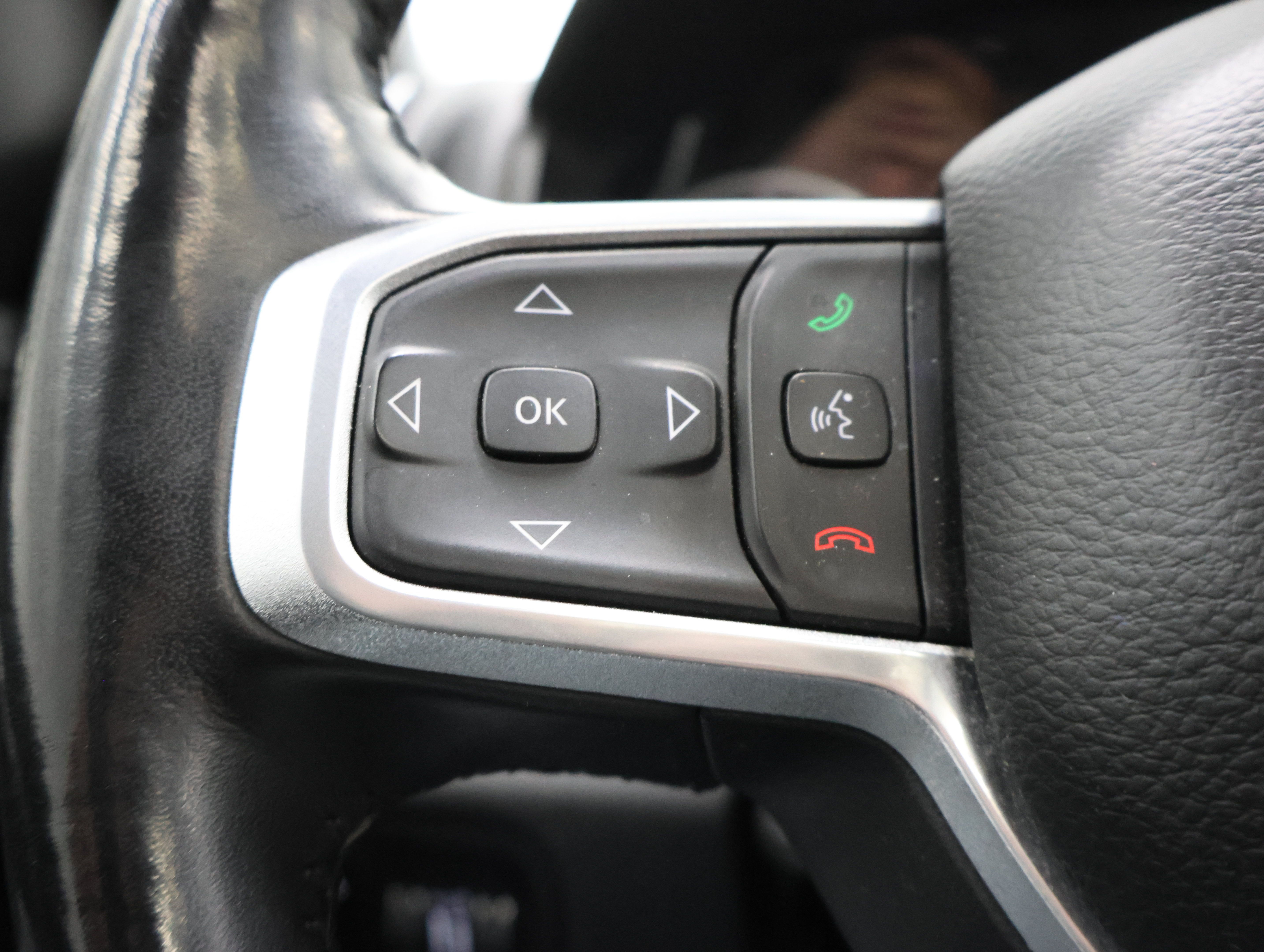 Used 2020 RAM 1500 Laramie AWD/4WD image 16