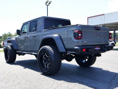 Used 2021 Jeep Gladiator Rubicon AWD/4WD image 10