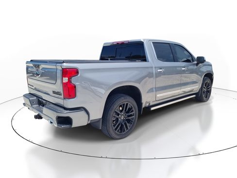Used 2024 Chevrolet Silverado 1500 High Country w/ Technology Package AWD/4WD image 6