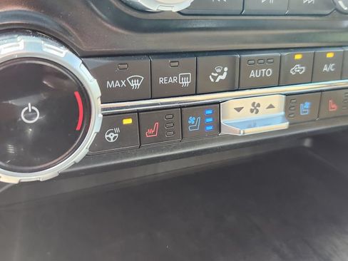 Used 2022 Ford F150 Lariat w/ Equipment Group 502A High AWD/4WD image 26