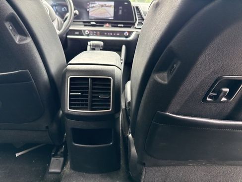 Used 2023 Kia Sportage EX image 13