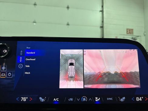 Used 2025 Chevrolet Traverse Z71 w/ Enhanced Driving Package image 31