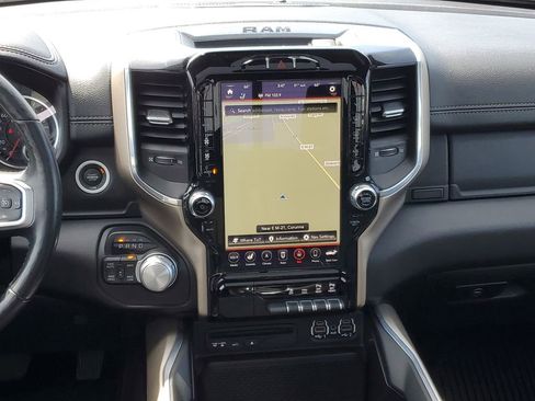 Used 2019 RAM 1500 Laramie w/ Sport Appearance Package AWD/4WD image 28