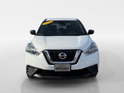 Used 2020 Nissan Kicks S image 8