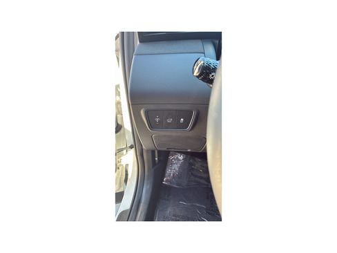 Certified 2024 Hyundai Tucson Limited AWD/4WD image 17